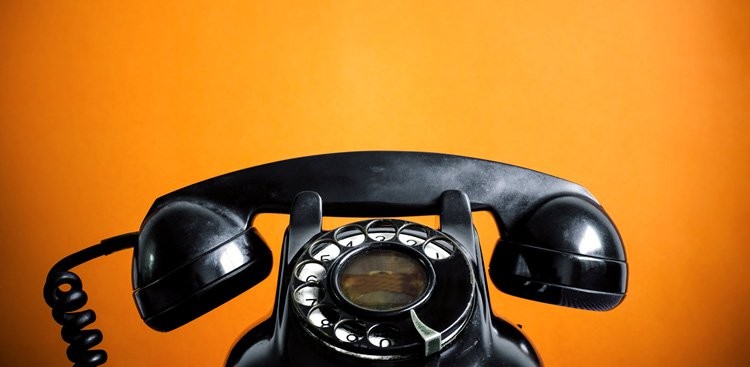 8 Phone Sales Techniques That Will Close Deals Faster